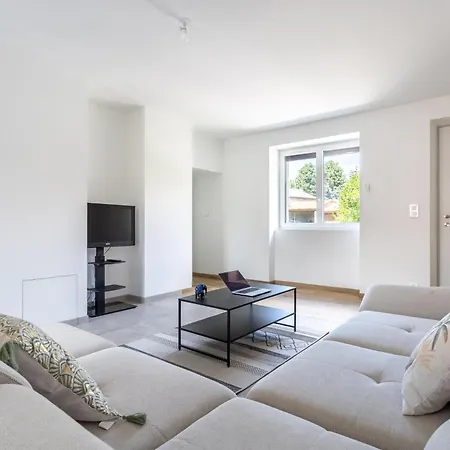 Διαμέρισμα -appt Lumineux & Calme - Vulcania A 10 Min